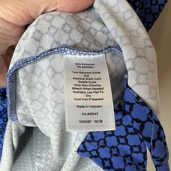 Talbots Womens Blue Diamond Print V Neck Sleeveless Stretch Blouse 3X Plus UPF - Picture 5 of 9